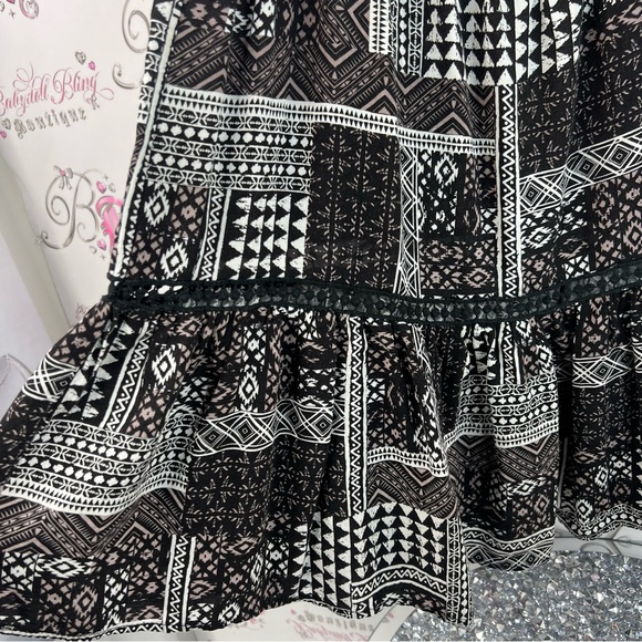 Bluenotes dress ruffle hem Aztec boho white Black and White Patterned Dress - Picture 5 of 12